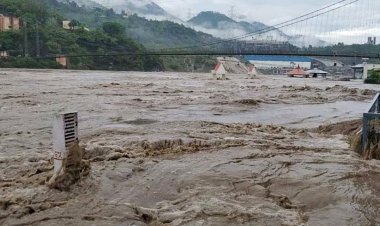 বন্যায় ধুঁকছে উত্তর ভারত : এ পর্যন্ত মৃত্যু ১৪৫ জনের