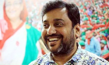 রিট শুনানির একদিন আগে দেশ ছেড়েছেন সম্রাট