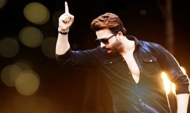 অপুকে নিয়ে আলোচনার মাঝে যেন ঢিল ছুড়লেন শাকিব খান