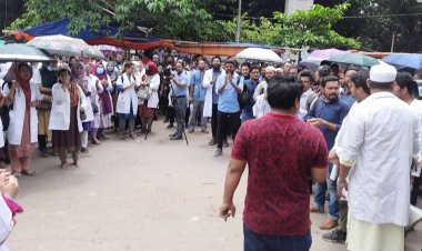 ফের শাহবাগে চিকিৎসকদের আন্দোলন শুরু
