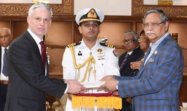রাষ্ট্রপতির কাছে নবনিযুক্ত সুইস রাষ্ট্রদূতের পরিচয়পত্র পেশ