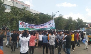 শোভাযাত্রায় অংশ নিতে সাত রাস্তায় জড়ো হচ্ছেন নেতাকর্মীরা