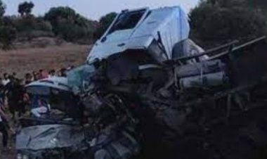 আলজেরিয়ায় ভয়াবহ সড়ক দুর্ঘটনায় নিহত অন্তত ৩৪
