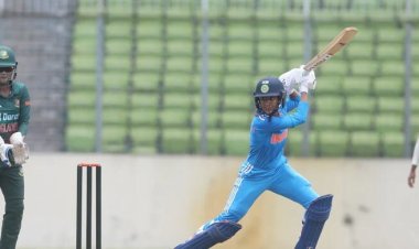 ১৪ রানে ৭ উইকেট হারিয়ে ভারতের কাছে বড় হার মেয়েদের