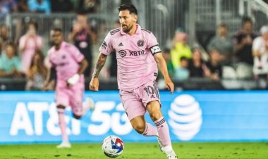 নাটকীয় জয়ে শুরু মেসির  