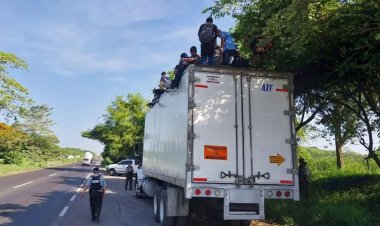 মেক্সিকোতে পরিত্যক্ত লরি থেকে ১৪৮ অভিবাসনপ্রত্যাশী উদ্ধার