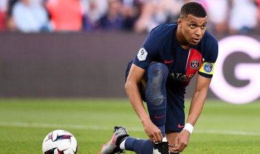 এমবাপের পাশে ফ্রান্স ফুটবল, পিএসজিকে হুমকি