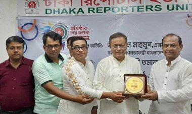 রাজনৈতিক অপরাধ বেড়েছে: তথ্যমন্ত্রী