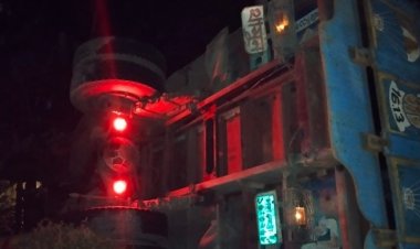 নাটোরে বাস-ট্রাকের সংঘর্ষ, হেলপার-সুপারভাইজার নিহত