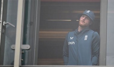 বৃষ্টিতে ধুয়ে যাচ্ছে ইংল্যান্ডের জয়ের স্বপ্ন