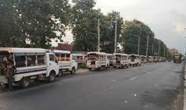 বর্ধিত চাঁদার জন্য লেগুনা আটকে রাখলো জাবি ছাত্রলীগ