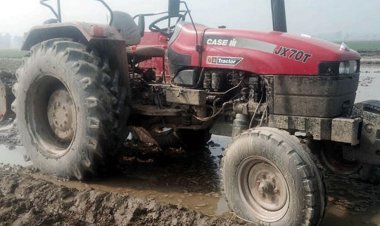 বাবার ট্রাক্টরের চাপায় প্রাণ গেল ছেলের