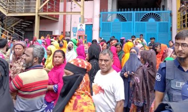 রূপগঞ্জে পোশাক শ্রমিকদের সড়ক অবরোধ