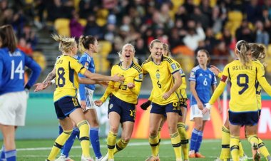 আর্জেন্টিনাকে হারানো ইতালি ৫ গোল খেলো সুইডেনের কাছে