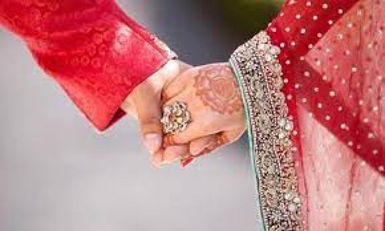 প্রেমিকার কাছে ধর্ম গোপন রেখে বিয়ে, শ্বশুরবাড়ি এসে ধরা!