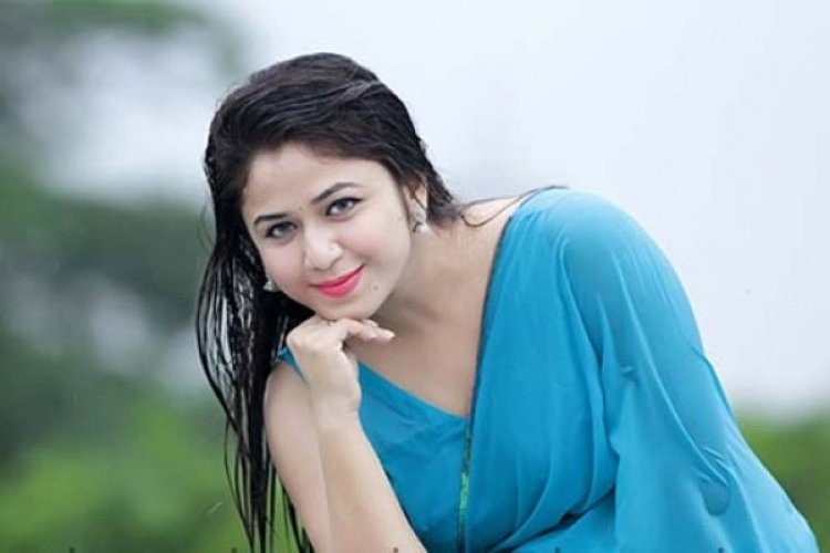 বিয়ের পিঁড়িতে ফারিয়া শাহরিন