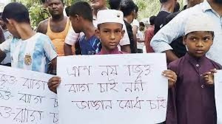 ত্রাণ নয়, জিও ব্যাগ চাই