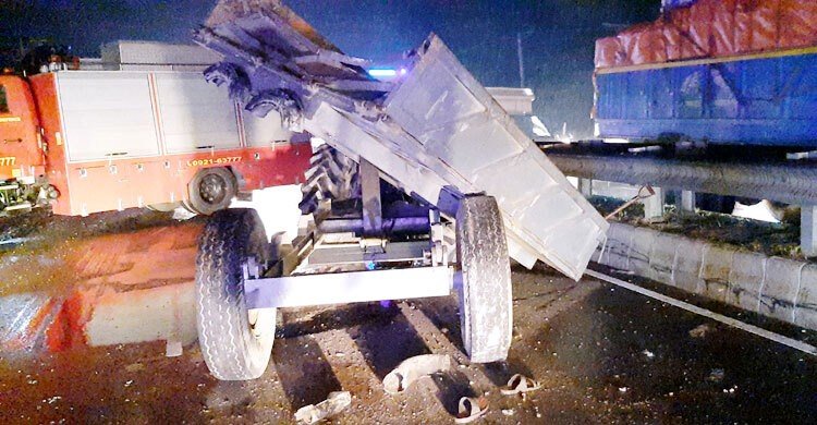 টাঙ্গাইলে ট্রাকের ধাক্কায় নিহত ২