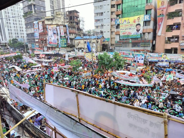 নয়াপল্টনসহ আশপাশের অলি-গলি লোকে লোকারণ্য