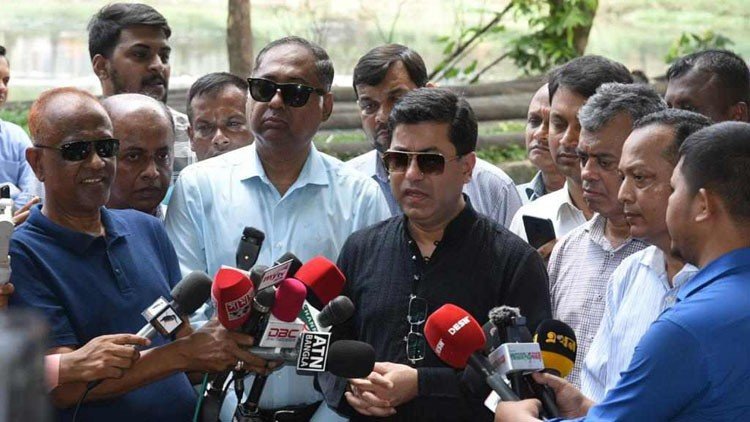 ডেঙ্গুর ব্যর্থতায় ঢাকার দুই মেয়রের পদত্যাগ চায় ড্যাব