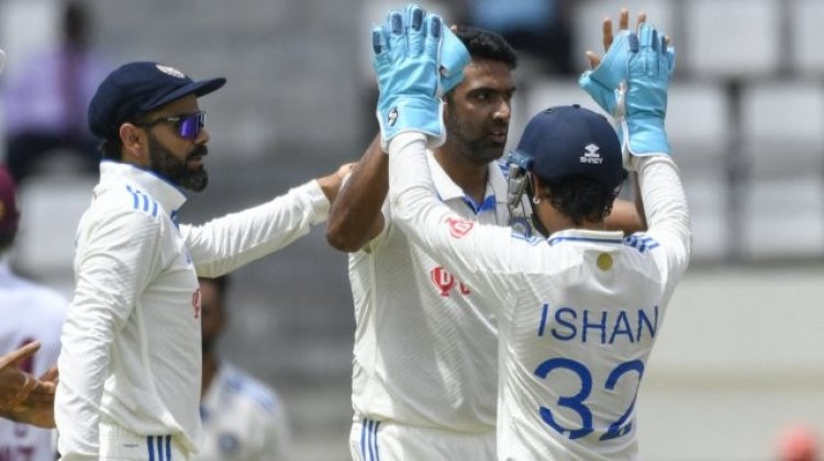 বাবা-ছেলের উইকেট নিয়ে যে বিরল কীর্তি অশ্বিনের