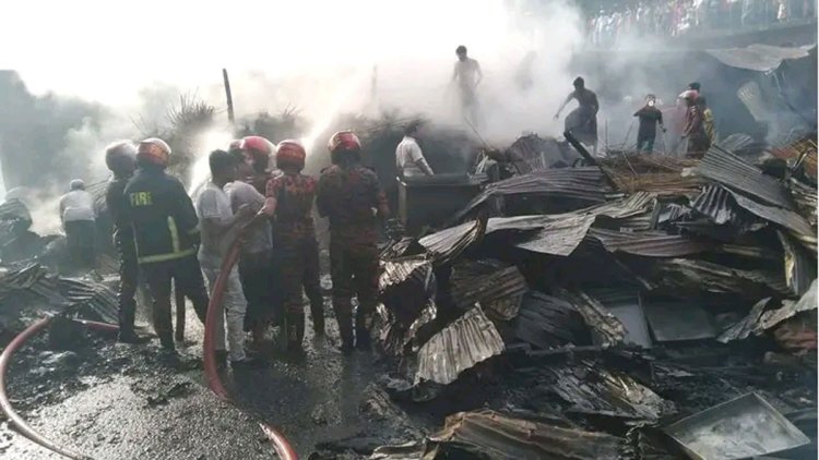 ভোলায় আগুনে পুড়লো বসতঘরসহ ১৯ গোডাউন