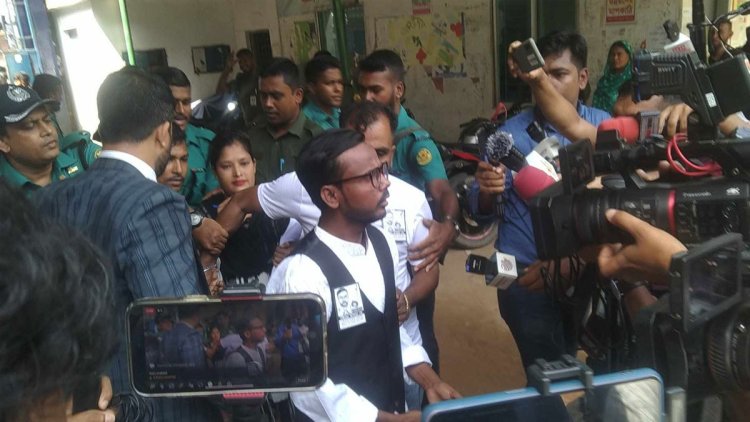 কেন্দ্রে এসে হিরো আলমের অভিযোগ, এজেন্টদের বের করে দেওয়া হচ্ছে