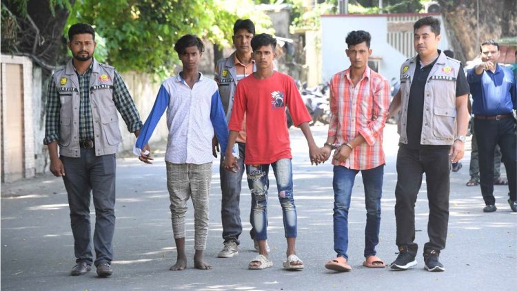 মোবাইল দিতে অস্বীকৃতি জানানোয় রাকিবকে ছুরিকাঘাতে হত্যা