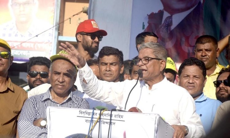 পদত্যাগ না করলে এই শান্তিপূর্ণ পদযাত্রা শান্তিপূর্ণ থাকবে না: দিনাজপুরে মির্জা ফখরুল