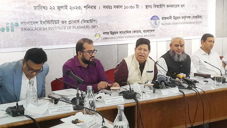 মানবসৃষ্ট বিপর্যয় থেকে সতর্ক থাকতে হবে : মোমেন