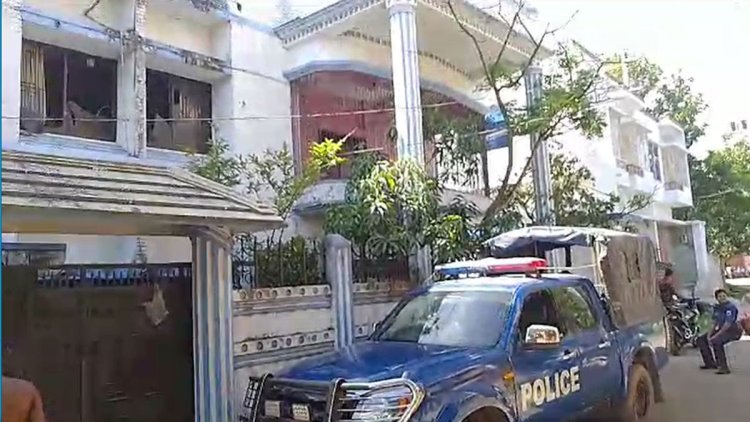 পাবনায় বিএনপি নেতাদের বাড়িতে হামলা ও ভাঙচুর