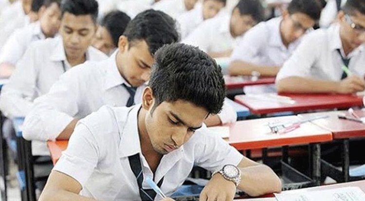 এসএসসির ফল পাওয়া যাবে এসএমএস-অনলাইনে