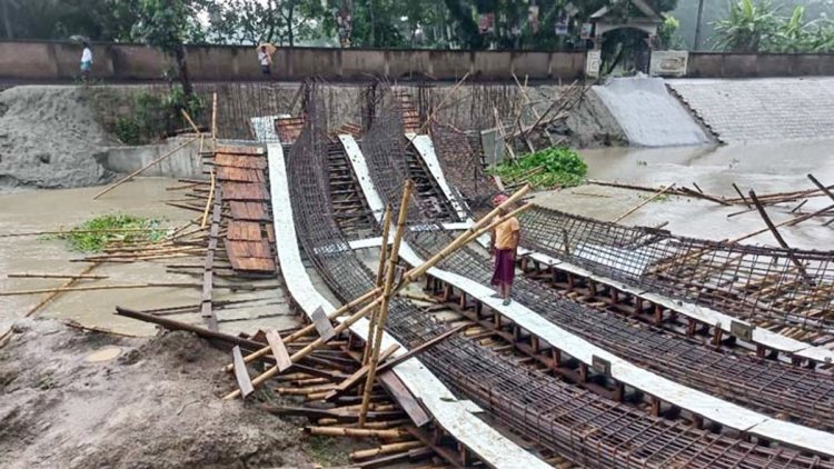 অনিয়মের সত্যতা পেয়েছে দুদক নির্মাণকাজ শেষ হওয়ার আগেই ধসে পড়ল সেতু