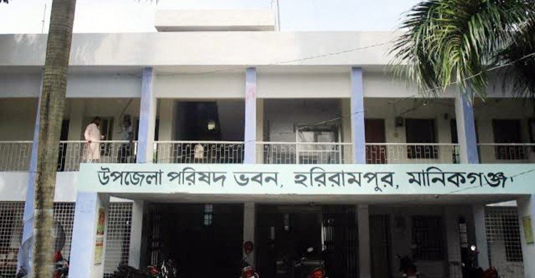 মানিকগঞ্জে ইভটিজিংয়ের অভিযোগ, মুচলেকায় ছাড়া পেলো ১৪ কিশোর