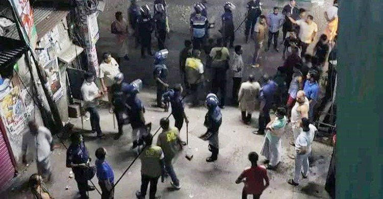 পায়ে পা দেওয়া নিয়ে সংঘর্ষে ২৫ জন আহত, ৪০ বাড়িঘর ভাঙচুর