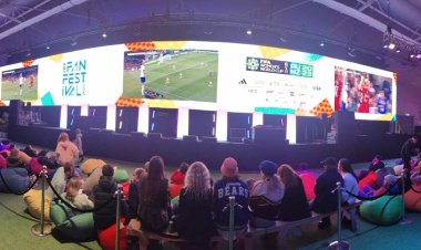  রাগবি, ক্রিকেটের দেশে ফুটবল উৎসব