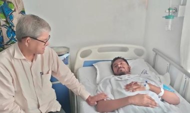 নুরকে হাসপাতাল থেকে বের করে দেয়ার অভিযোগ