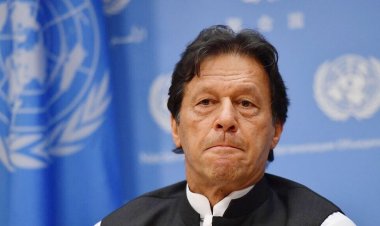  দুর্নীতি মামলায় ইমরান খানের তিন বছরের কারাদণ্ড