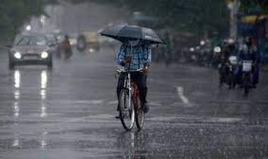 ভোররাত থেকে ঢাকায় বৃষ্টি