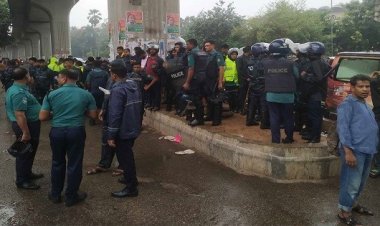 আন্দোলনরত শিক্ষার্থীদের ধাওয়া, আটক ৬