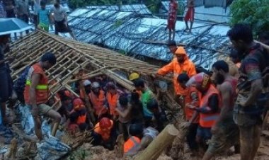 বান্দরবানে পাহাড়ধসে মা-মেয়েসহ নিহত ৪, হাজারো ঘরবাড়ি প্লাবিত
