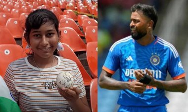 চোট পাওয়া ভক্তকে ম্যাচ বল উপহার!