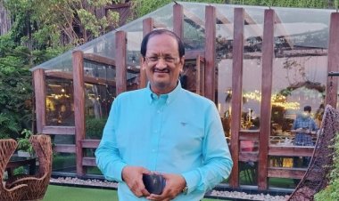 আইডিয়ালের ছাত্রীকে বিয়ে: মুশতাকের বিরুদ্ধে ধর্ষণ মামলা