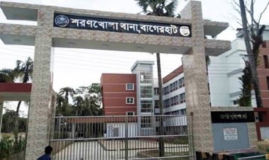 সন্ধ্যায় ঘরে ঢুকে মা-মেয়েকে কুপিয়ে হত্যা