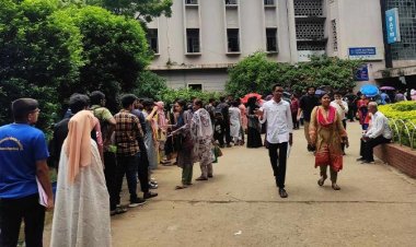 ঢাবিতে হল-বিভাগ উন্নয়ন ফি নিয়ে নবীনদের ভোগান্তি