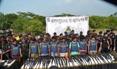  সুন্দরবনে জলদস্যু বাহিনীর প্রধানসহ আটক ৮