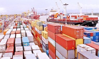 রাজনৈতিক সংকট: ক্ষতির মুখে পড়ার আশঙ্কায় রপ্তানিখাত