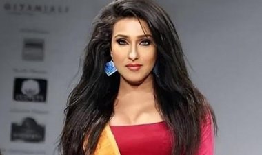 সাংবাদিকের প্রশ্নে ক্ষেপে গেলেন ঋতুপর্ণা