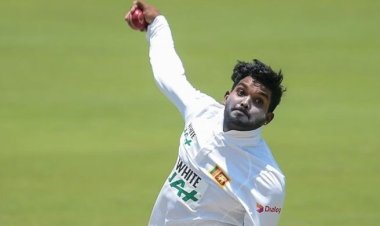 টেস্ট ক্রিকেটকে বিদায় বলে দিলেন হাসারাঙ্গা