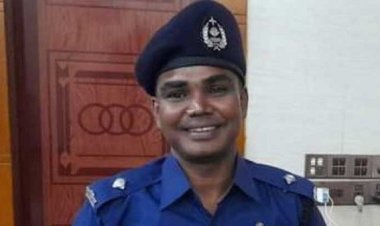 অর্থমন্ত্রীর জন্য ভোট চাইলেন ওসি!